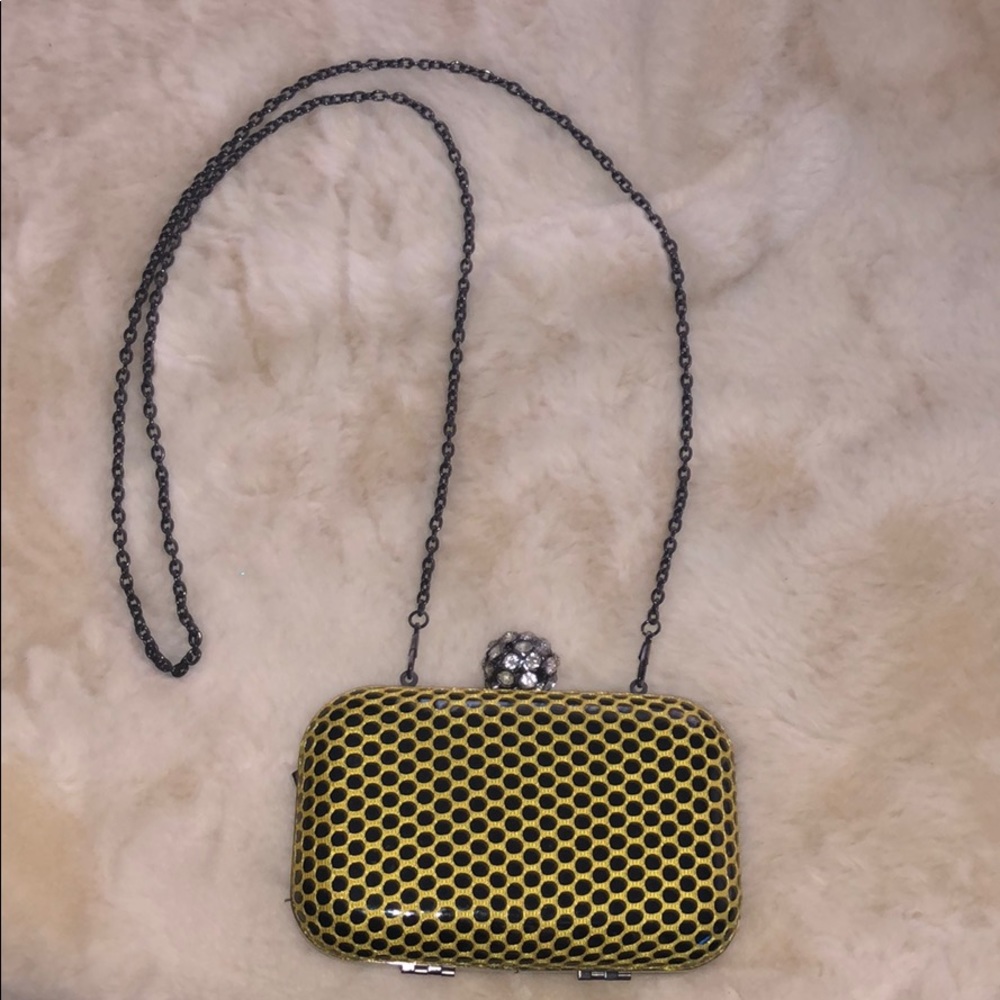 🍾Neon clutch with strap